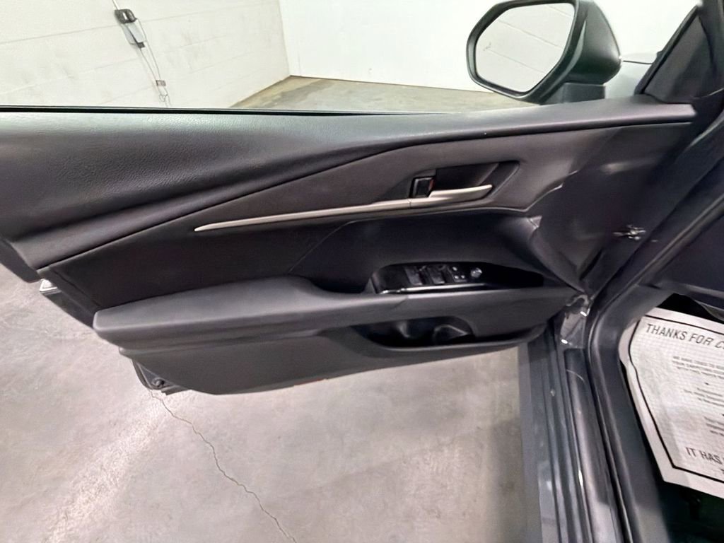 Used 2025 Toyota Camry LE FWD image 20