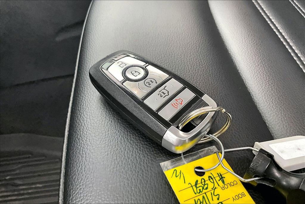 Certified 2024 Ford Edge SEL w/ Convenience Package AWD/4WD image 11
