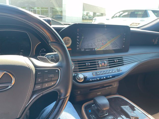 Used 2022 Lexus LS 500 w/ Interior Upgrade Package RWD image 17
