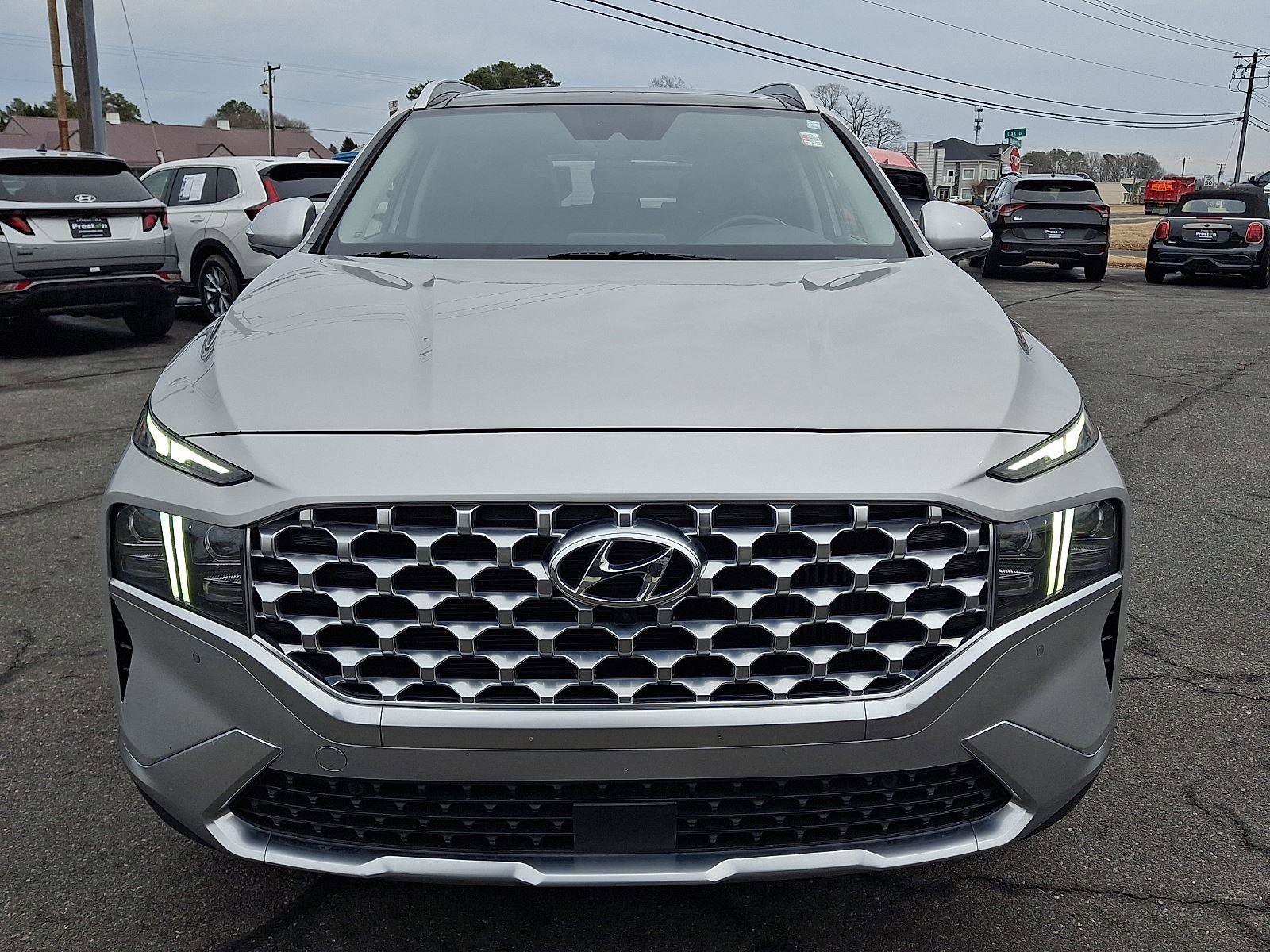 Used 2022 Hyundai Santa Fe Limited w/ Cargo Package image 2