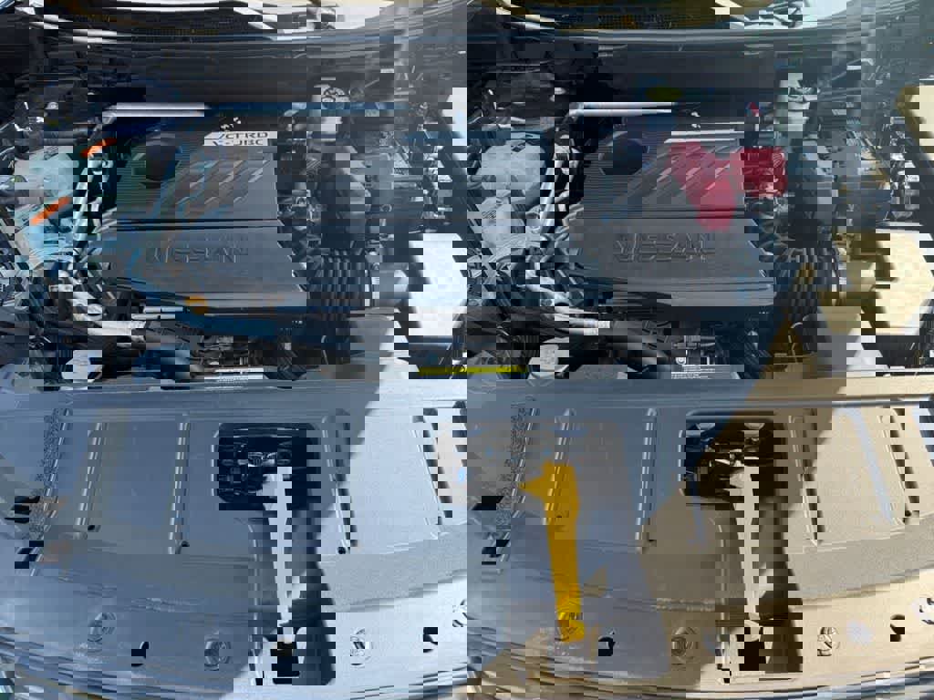 Used 2023 Nissan Rogue SV image 16