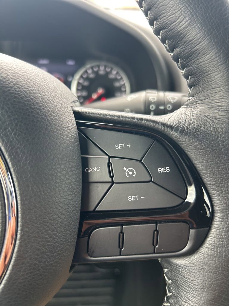 Used 2021 Jeep Renegade Latitude AWD/4WD image 33