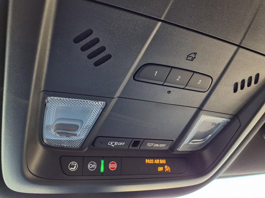 Used 2023 Buick Enclave Essence FWD image 16