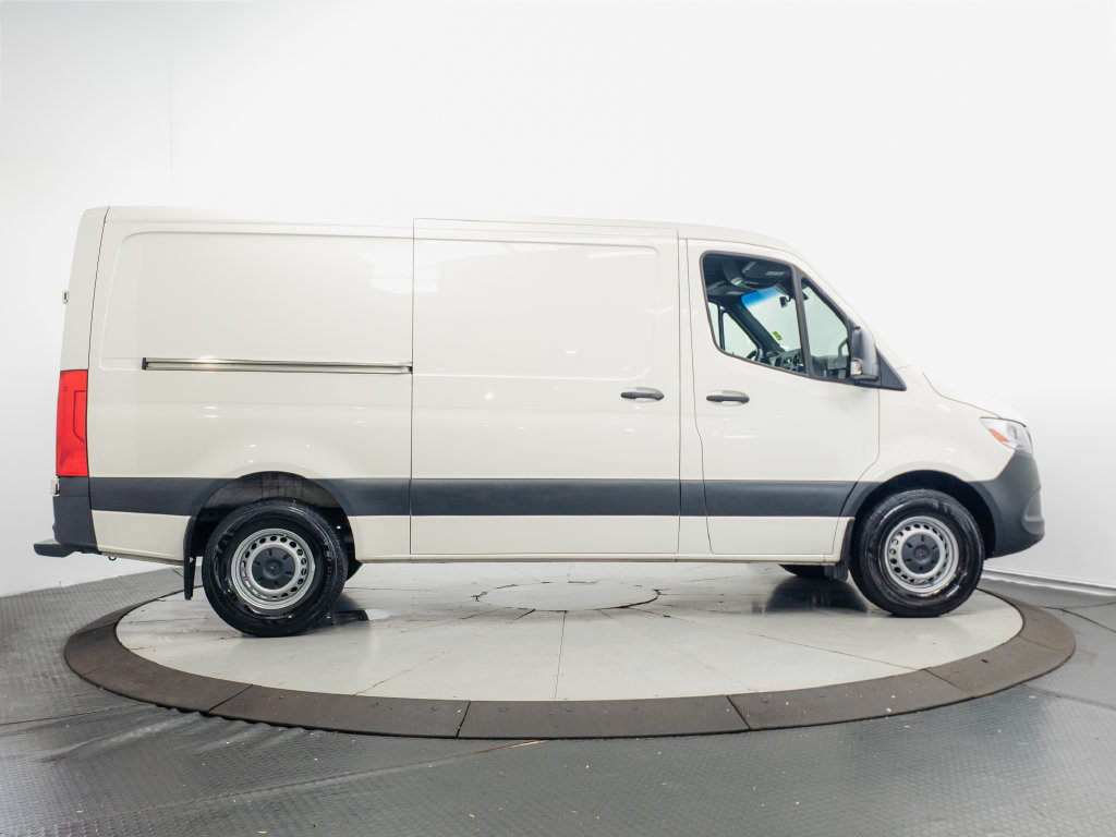 Used 2025 Mercedes-Benz Sprinter 2500 image 22