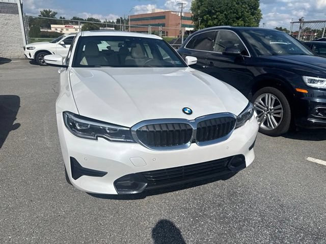 Used 2021 BMW 330i xDrive Sedan w/ Premium Package AWD/4WD image 5