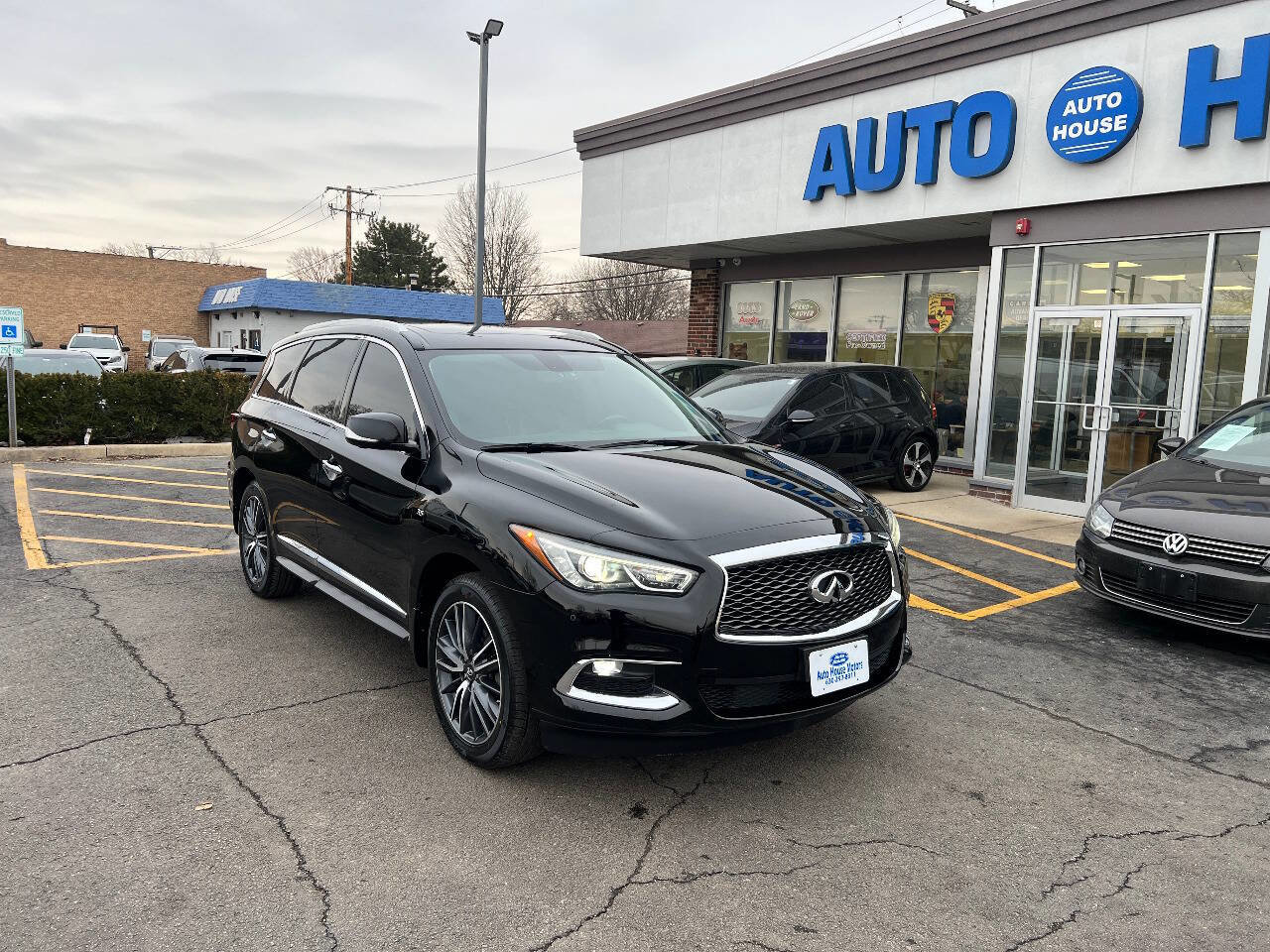 Used 2018 INFINITI QX60 AWD w/ Premium Plus Package image 3