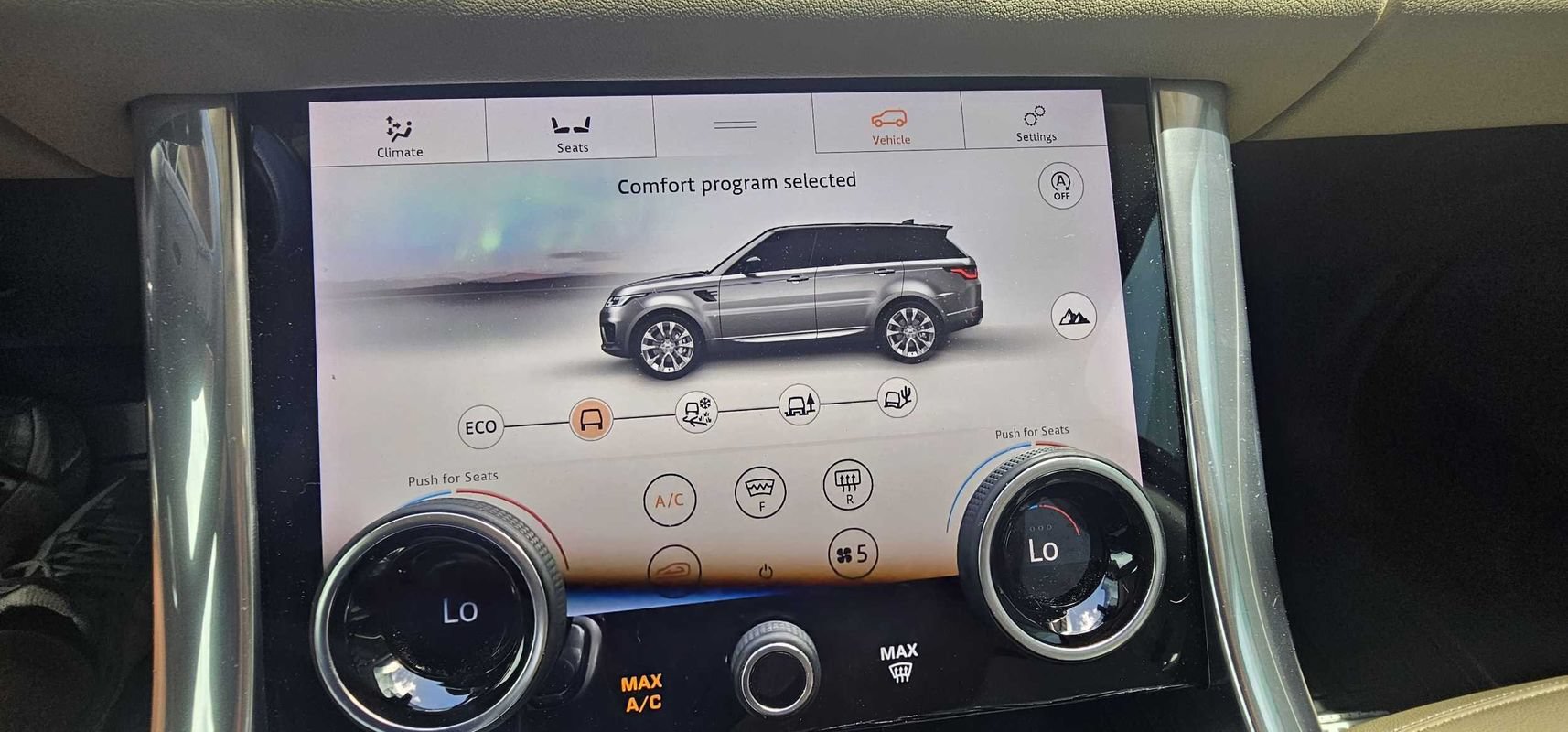 Used 2018 Land Rover Range Rover Sport SE AWD/4WD image 33