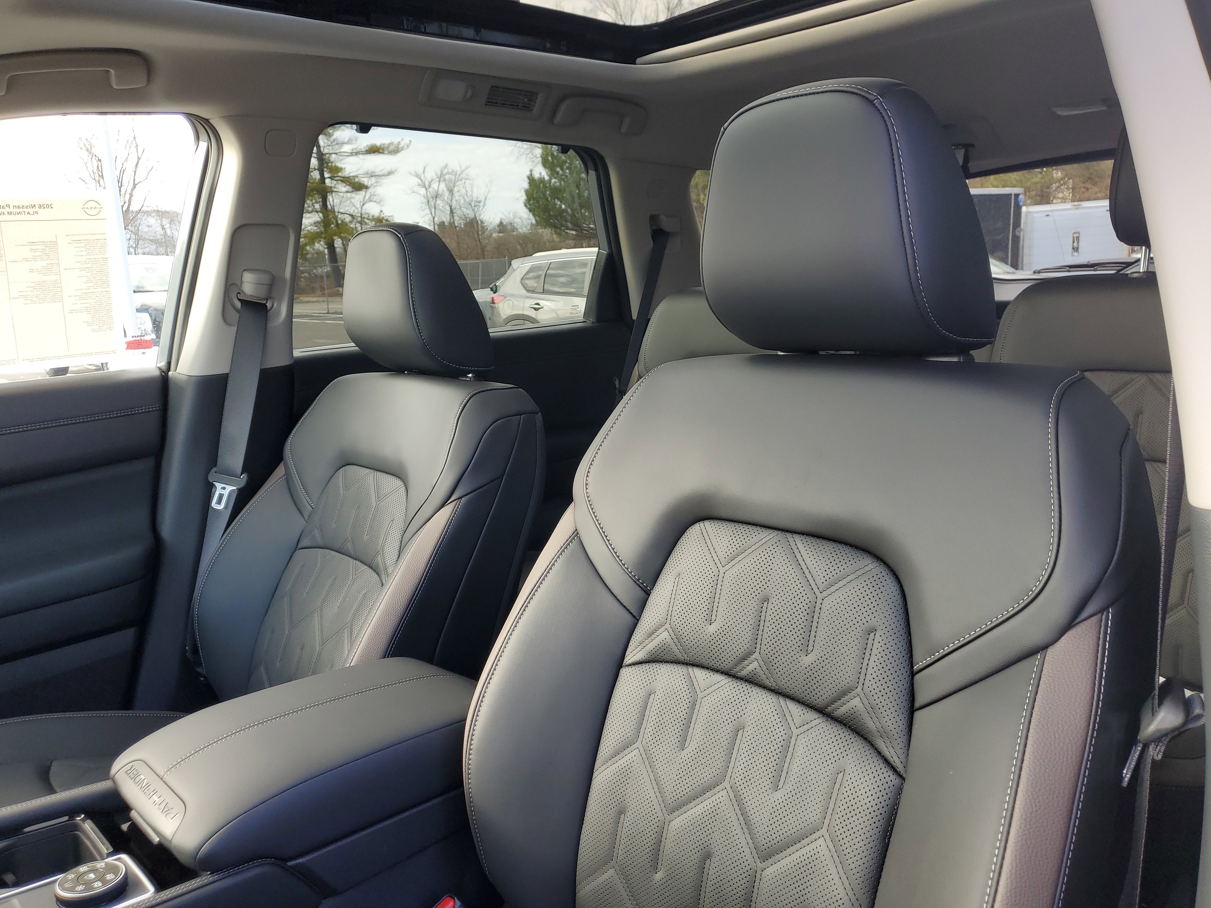 New 2026 Nissan Pathfinder Platinum image 8