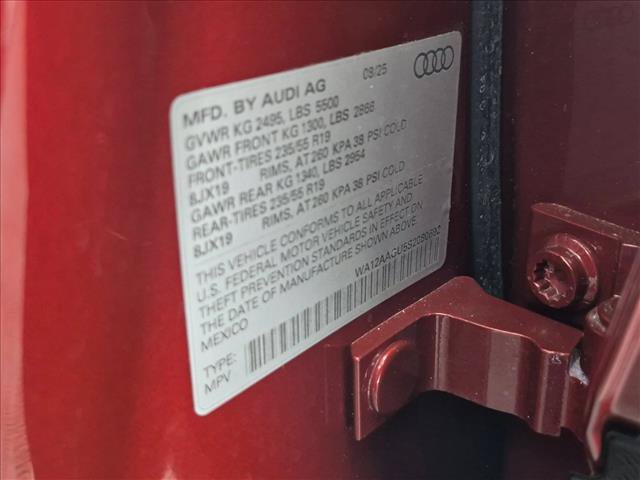 Used 2025 Audi Q5 Premium Plus w/ Premium Plus AWD/4WD image 29