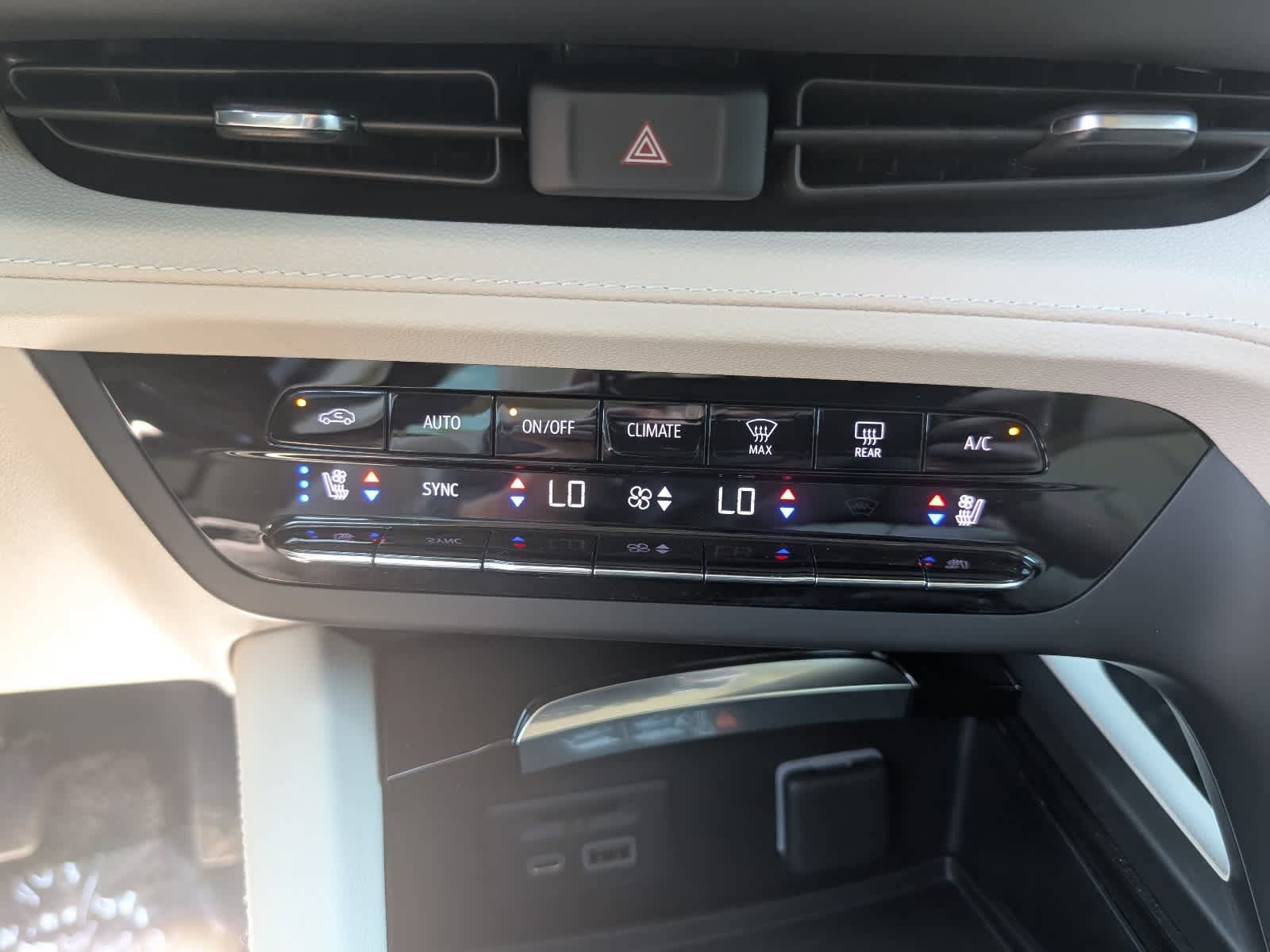 Certified 2023 Buick Envision Avenir AWD/4WD image 26