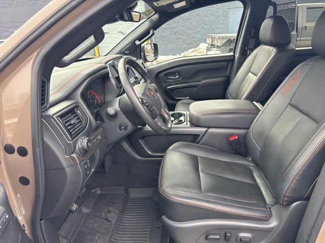 Used 2023 Nissan Titan PRO-4X w/ Pro-4x Convenience Package image 13