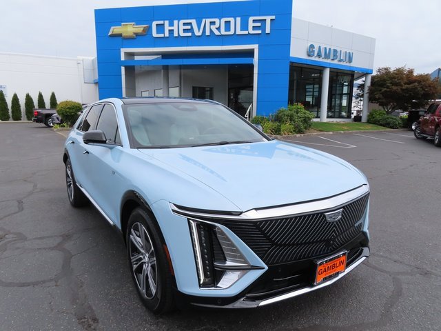 Used 2024 Cadillac Lyriq Luxury w/ LPO, Floor Liner Package