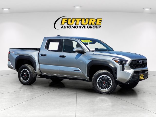 Used 2024 Toyota Tacoma TRD Off-Road AWD/4WD image 1