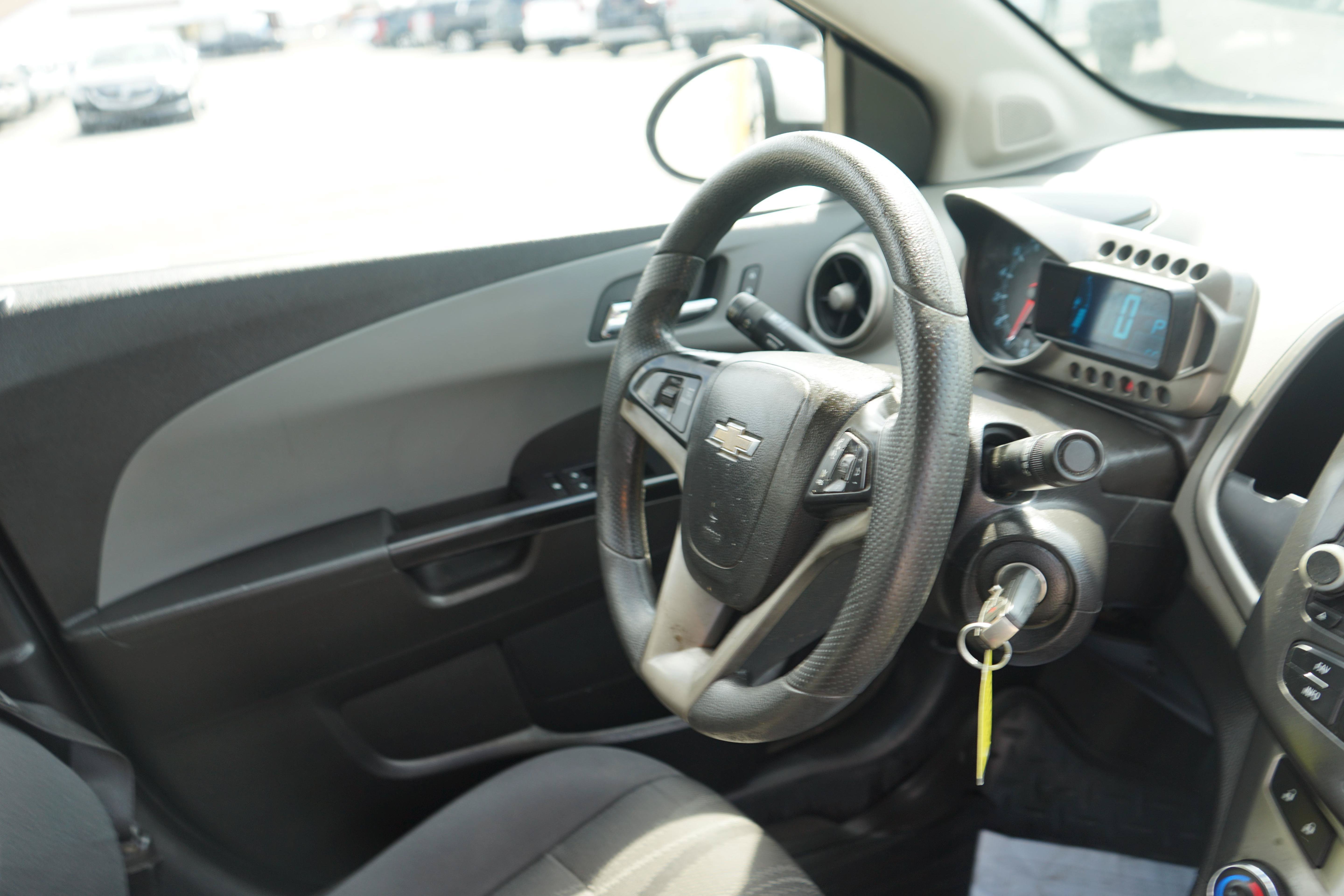 Used 2015 Chevrolet Sonic LT FWD image 20