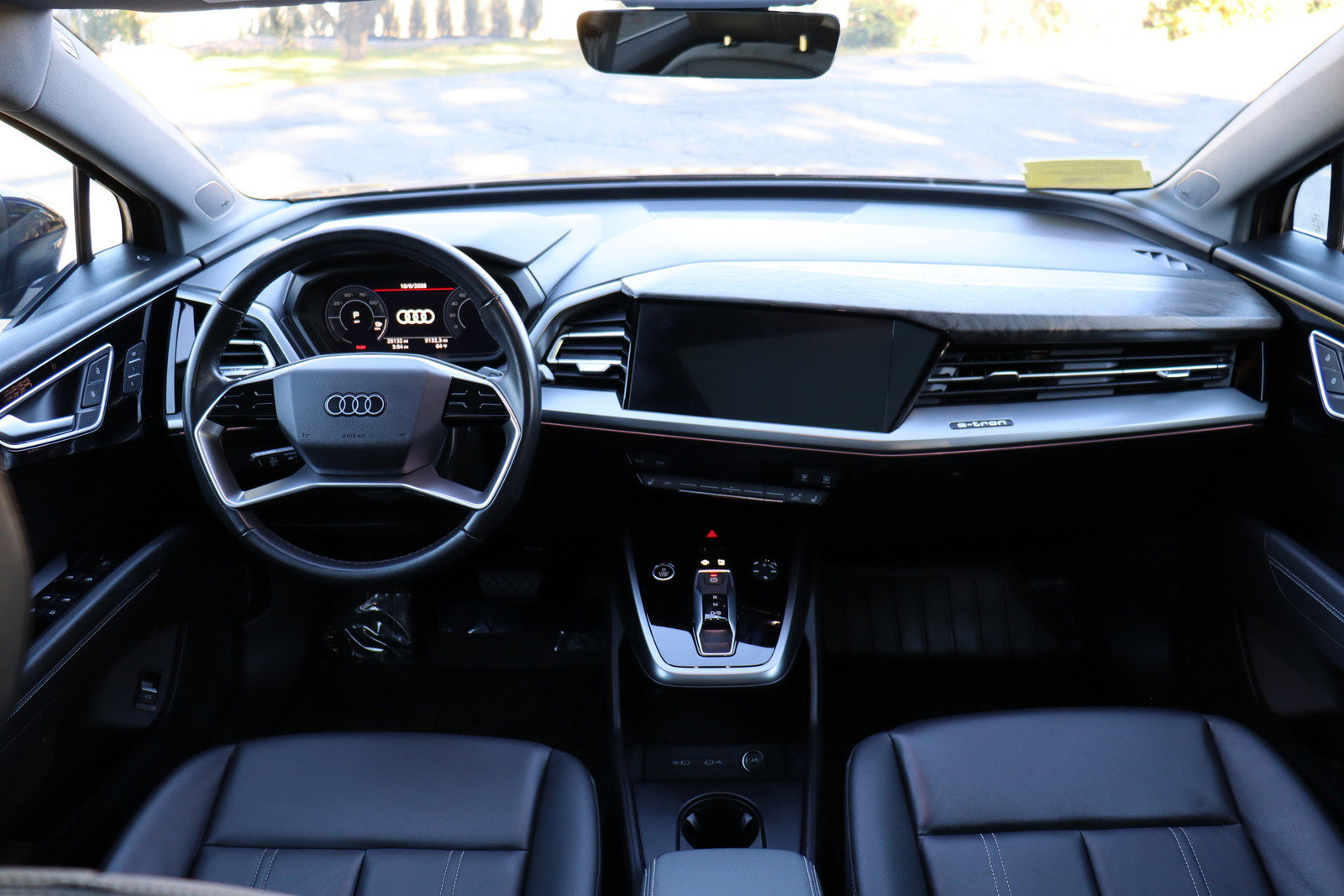 Used 2023 Audi Q4 e-tron Premium Plus w/ Premium Plus AWD/4WD image 9