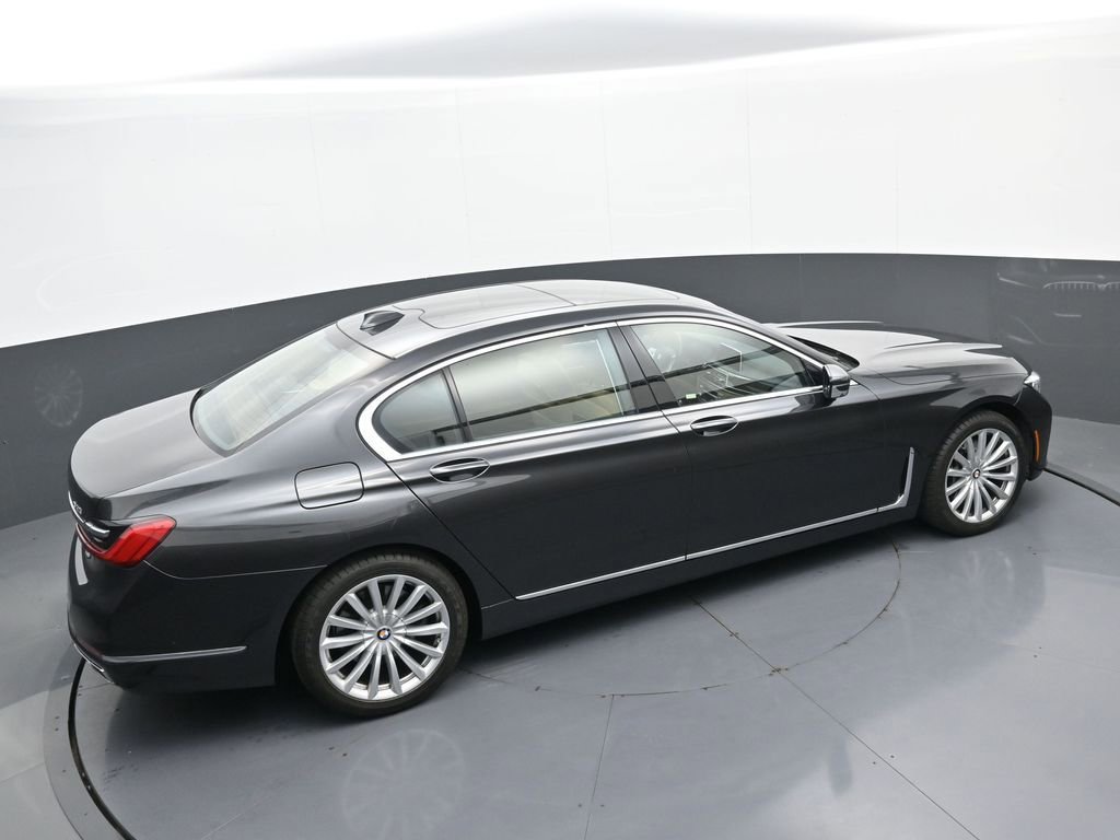 Used 2022 BMW 740i xDrive w/ Premium Package image 36