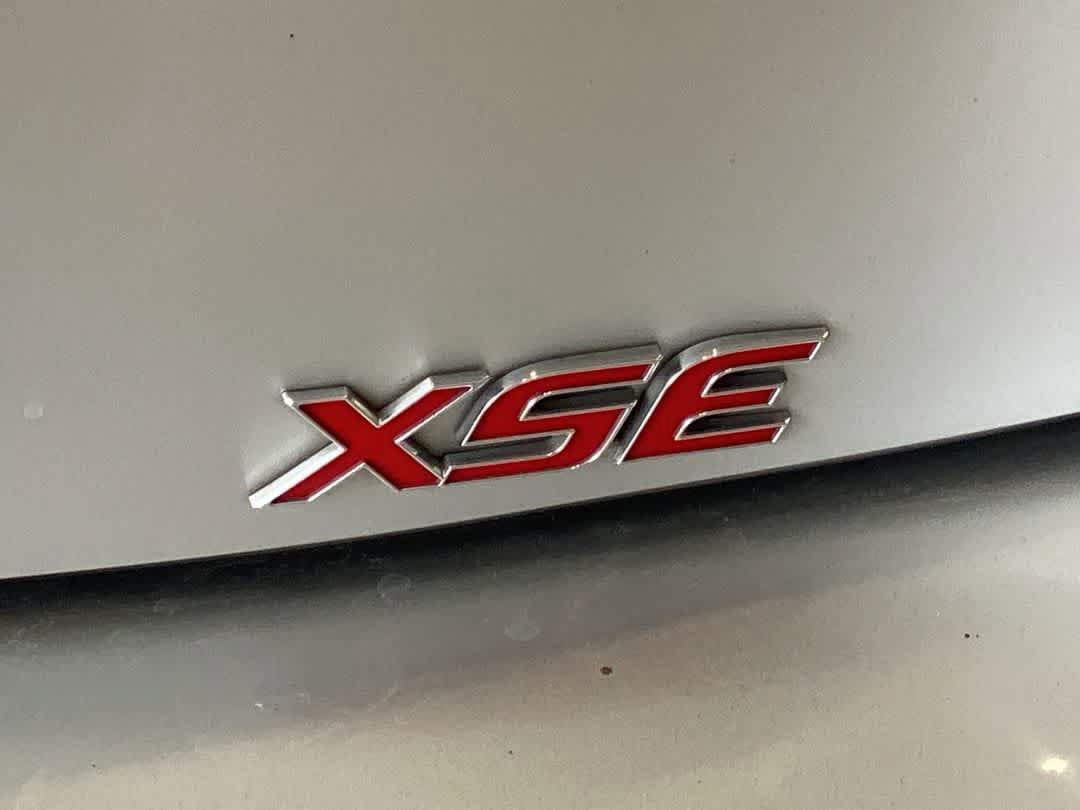 Used 2019 Toyota Corolla XSE FWD image 12