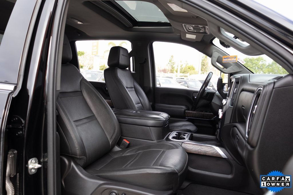 Used 2022 GMC Sierra 2500 Denali w/ Denali Black Diamond Edition AWD/4WD image 19