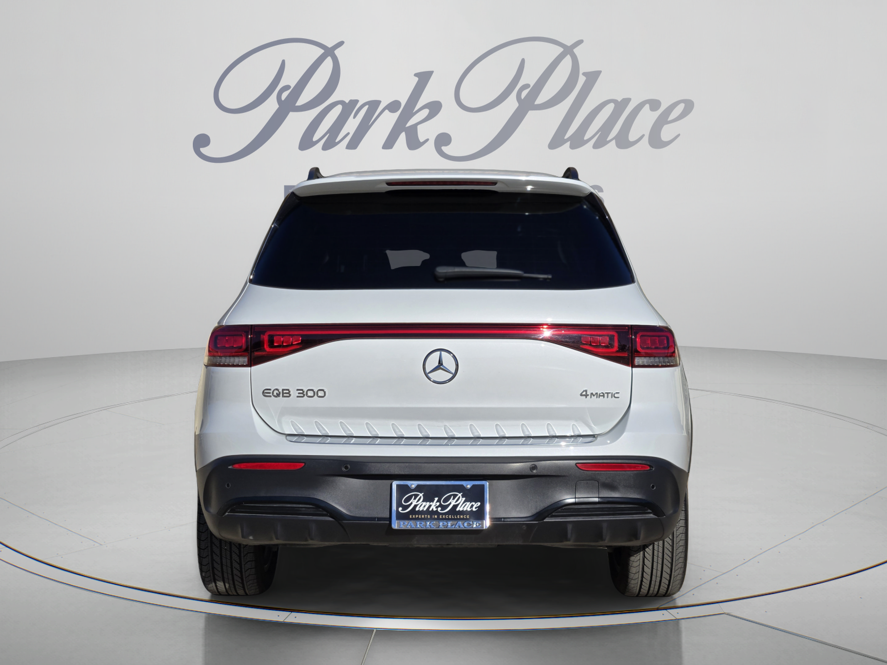 Certified 2023 Mercedes-Benz EQB 300 4MATIC image 4