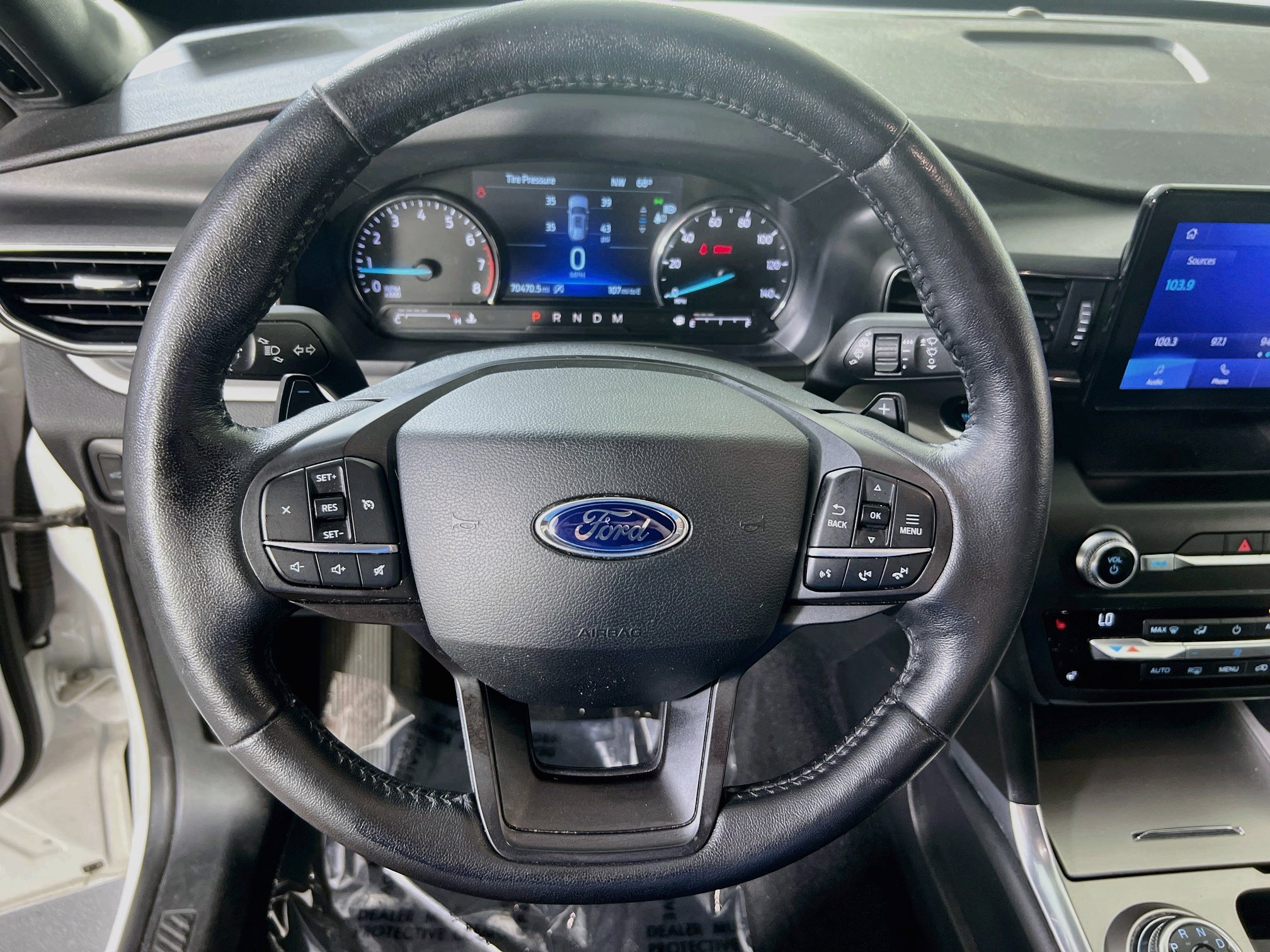 Used 2020 Ford Explorer XLT w/ Equipment Group 202A AWD/4WD image 11