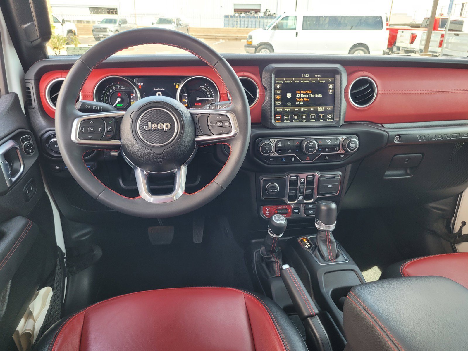 Used 2023 Jeep Wrangler Unlimited Rubicon 4xe AWD/4WD image 18