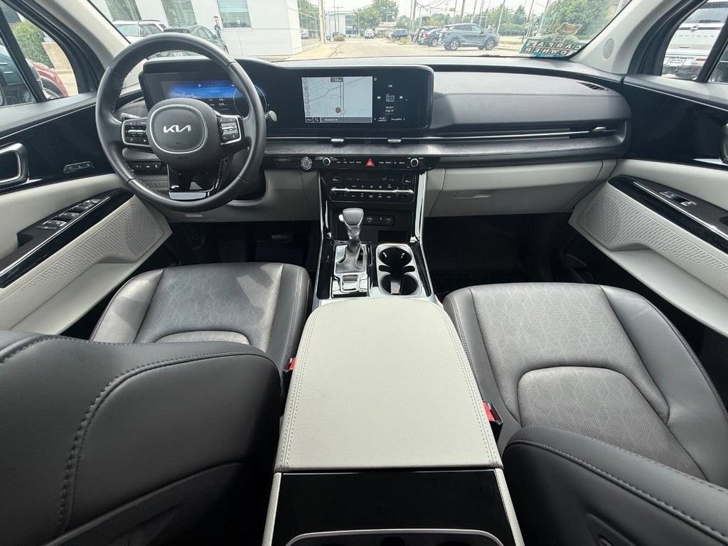 Used 2024 Kia Carnival SX FWD image 15