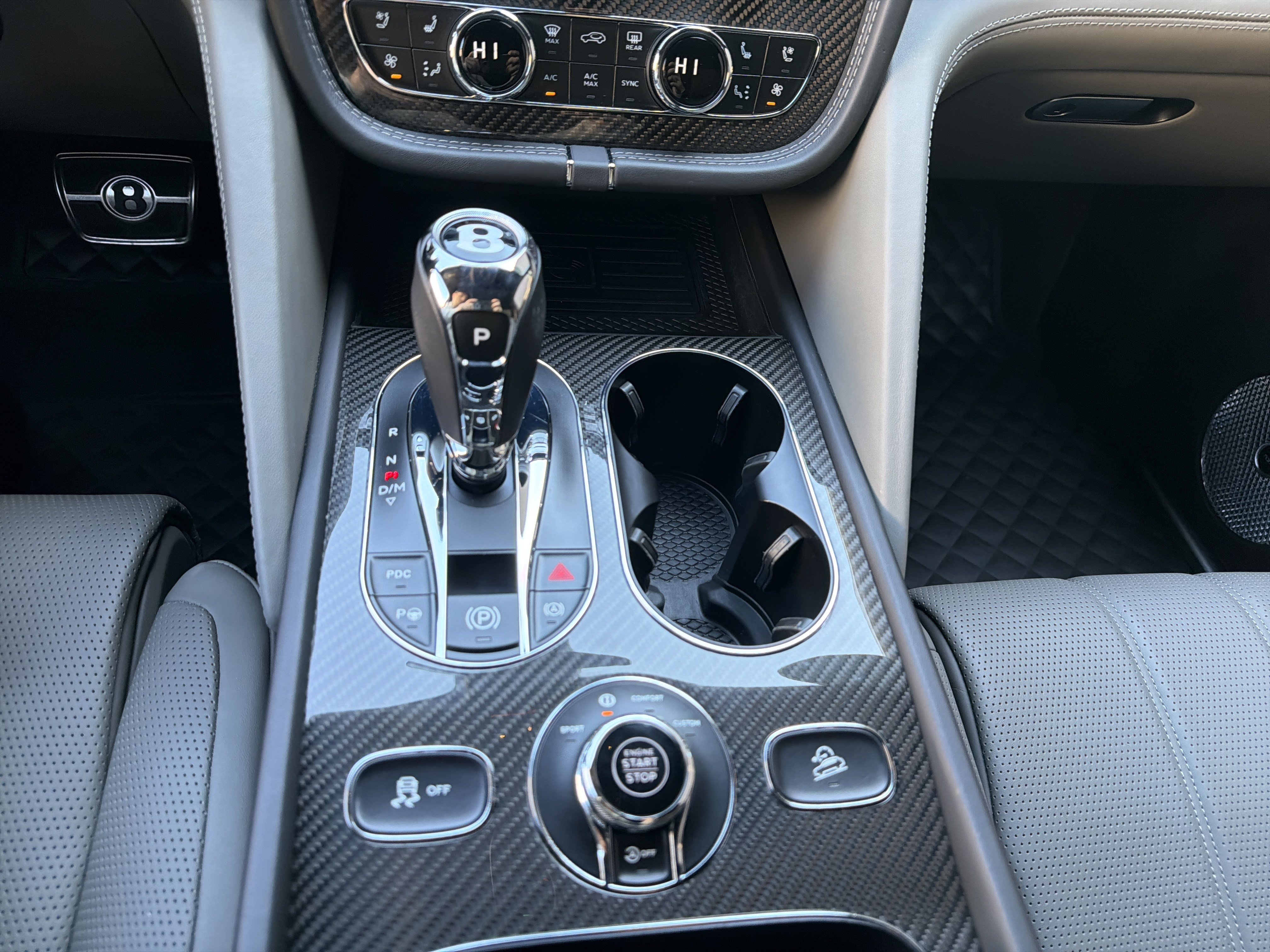 Used 2023 Bentley Bentayga Extended Wheelbase AWD/4WD image 17