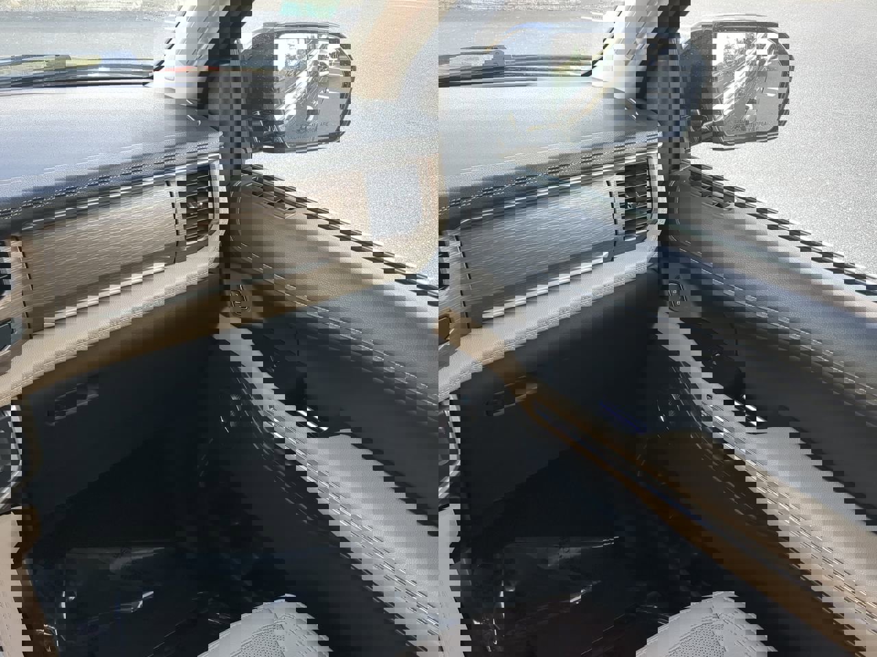 Used 2024 Ford Expedition Limited image 17