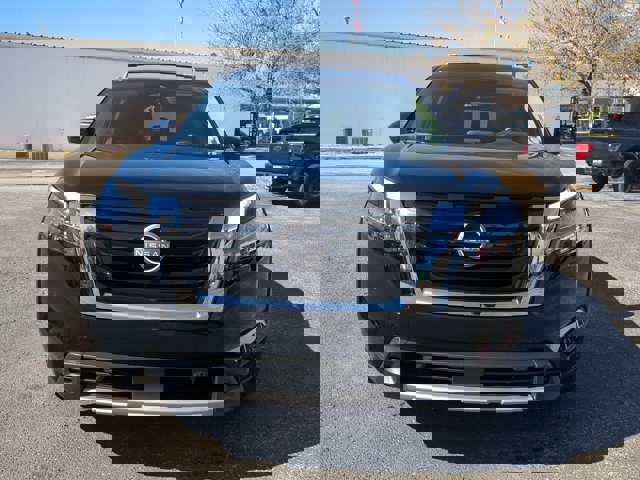 Certified 2025 Nissan Pathfinder Platinum image 9