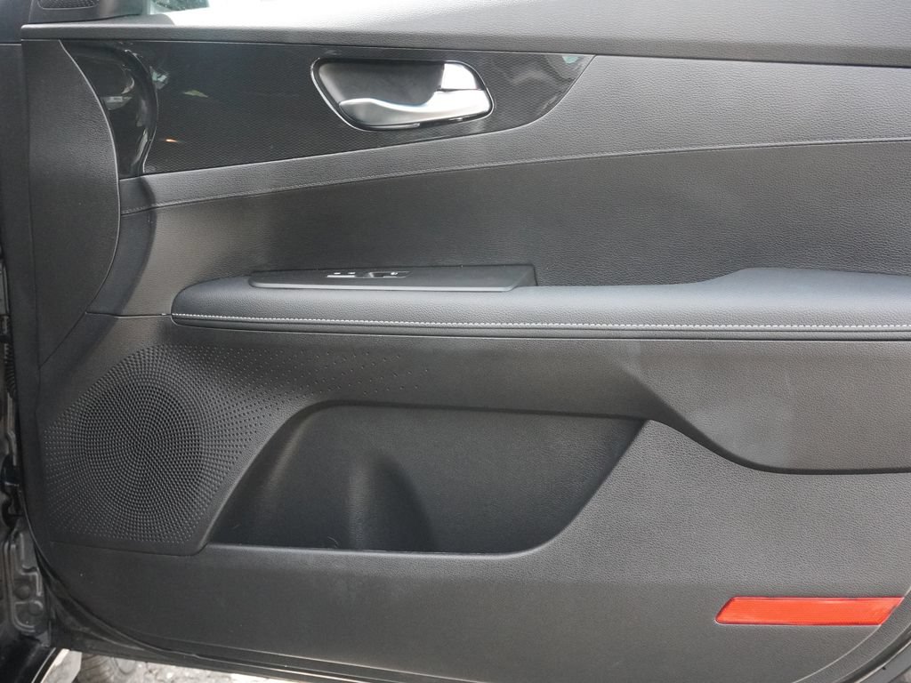 Used 2023 Kia Forte GT-Line FWD image 18