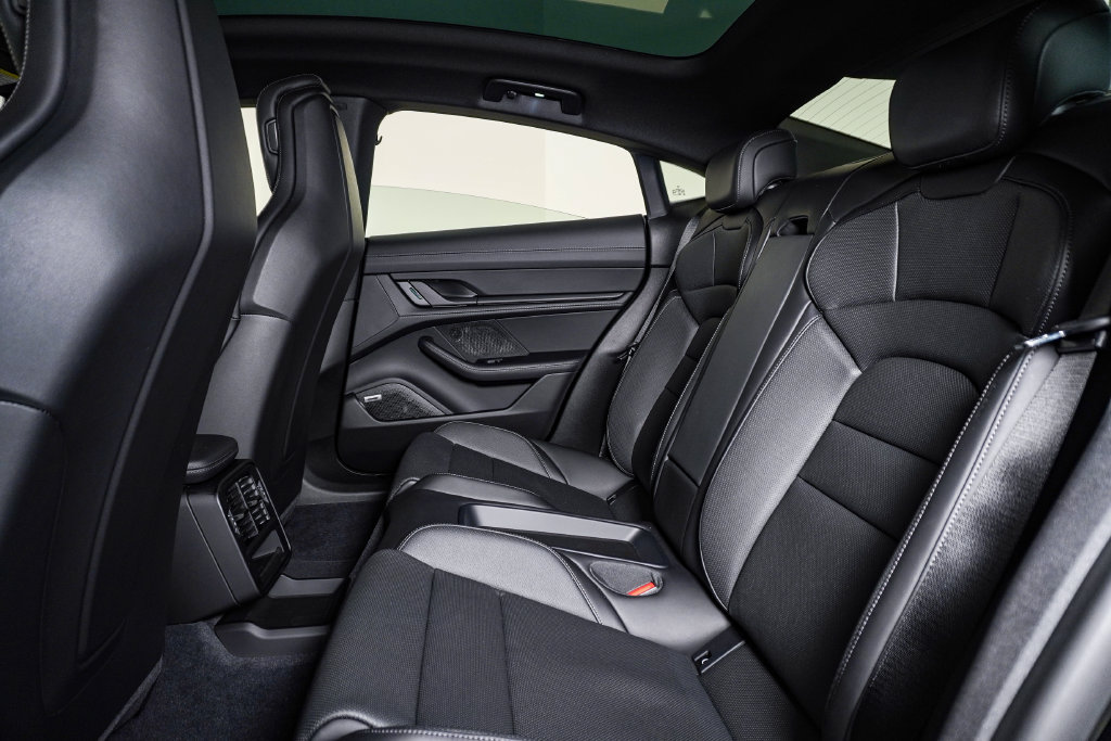 New 2026 Porsche Taycan AWD/4WD image 17