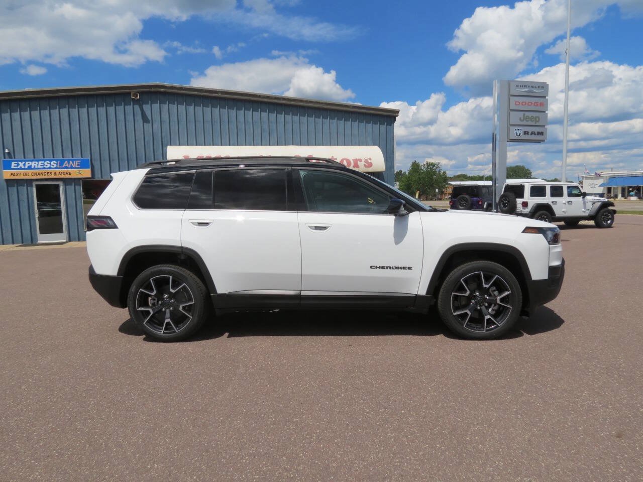 New 2026 Jeep Cherokee Overland w/ Advanced Pro Tech Group AWD/4WD image 1