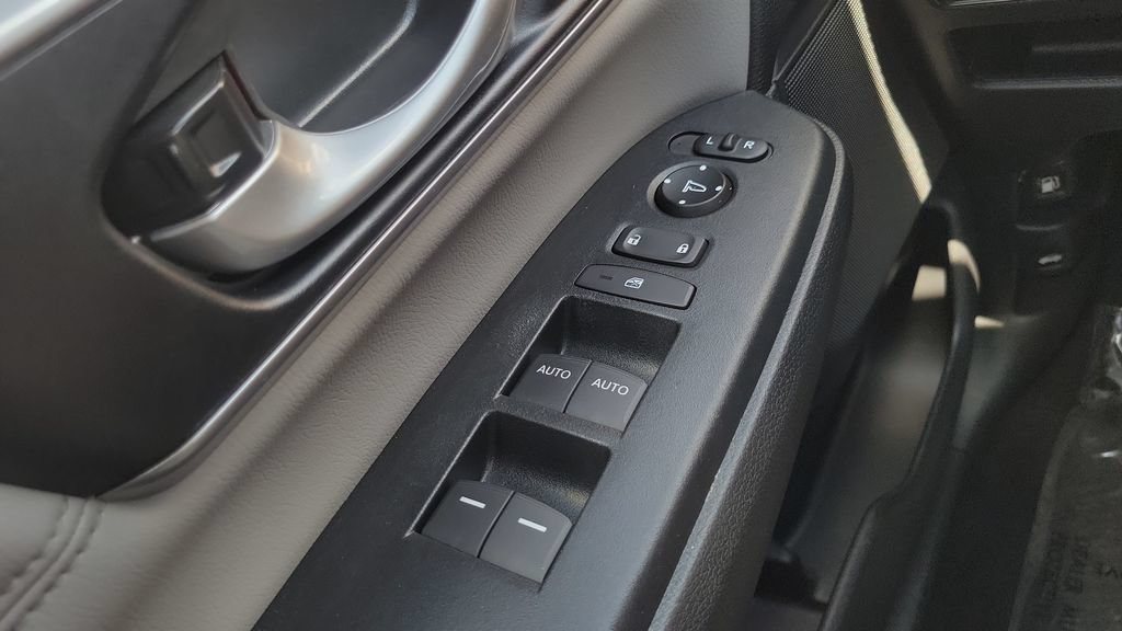Used 2018 Honda CR-V EX-L image 19