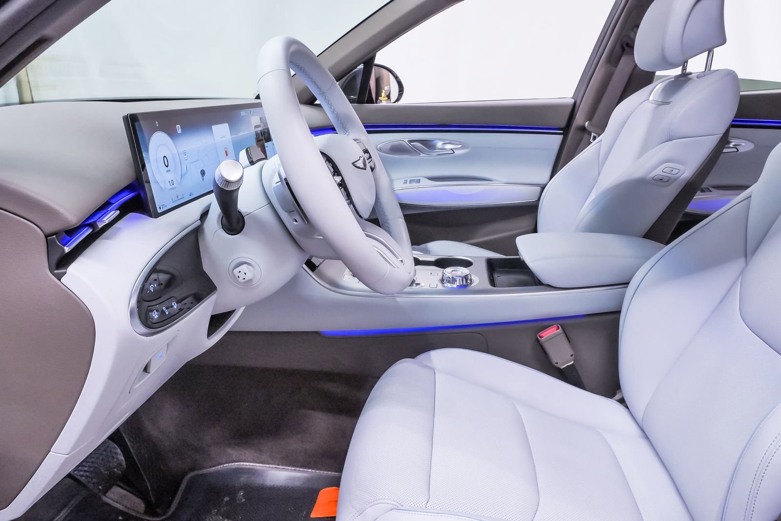 Certified 2026 Genesis GV70 2.5T Advanced image 9