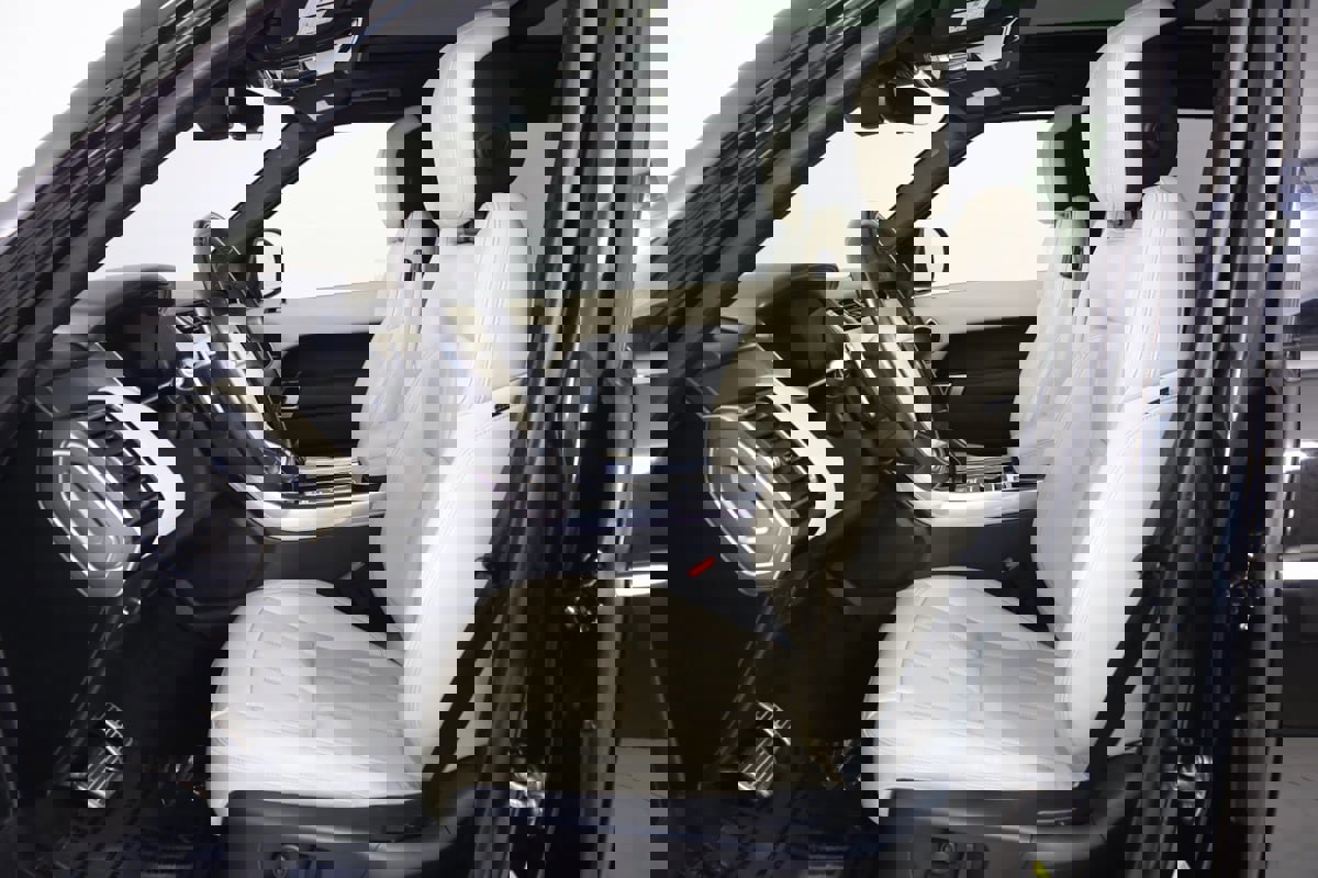 Used 2021 Land Rover Range Rover Sport HSE Silver Edition image 13