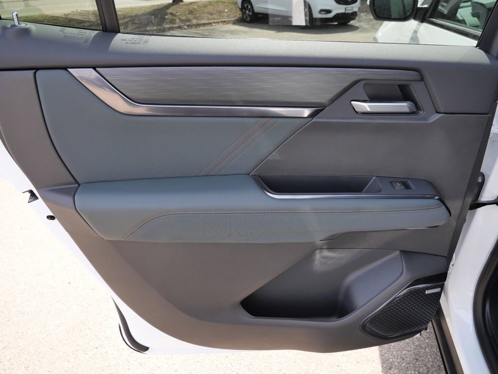 New 2026 GMC Acadia AT4 w/ Luxury Package image 33