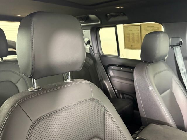 Certified 2025 Land Rover Defender 110 S AWD/4WD image 29