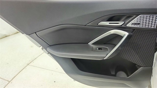 Used 2025 BMW X2 xDrive28i image 31