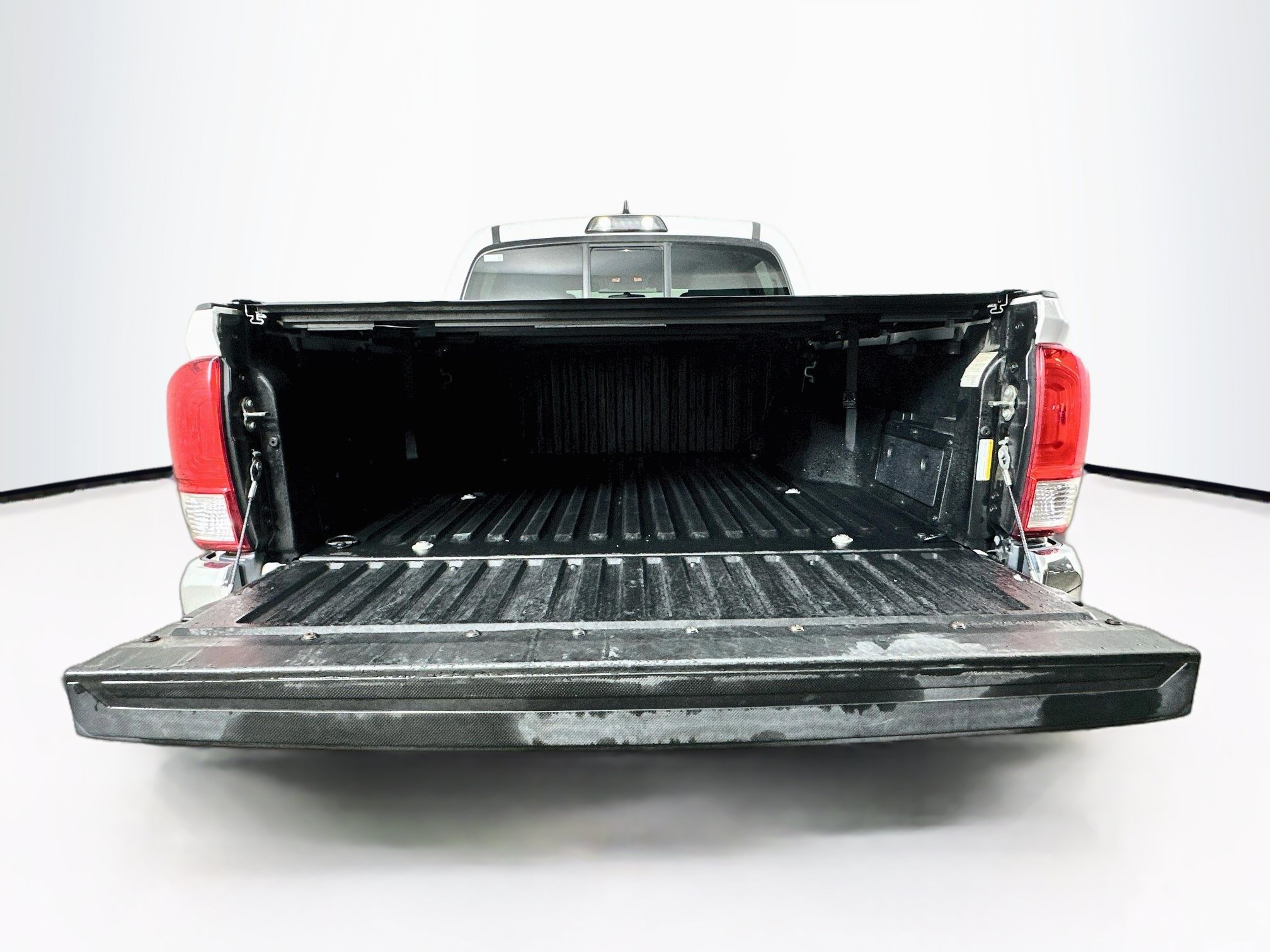 Used 2016 Toyota Tacoma SR5 RWD image 27