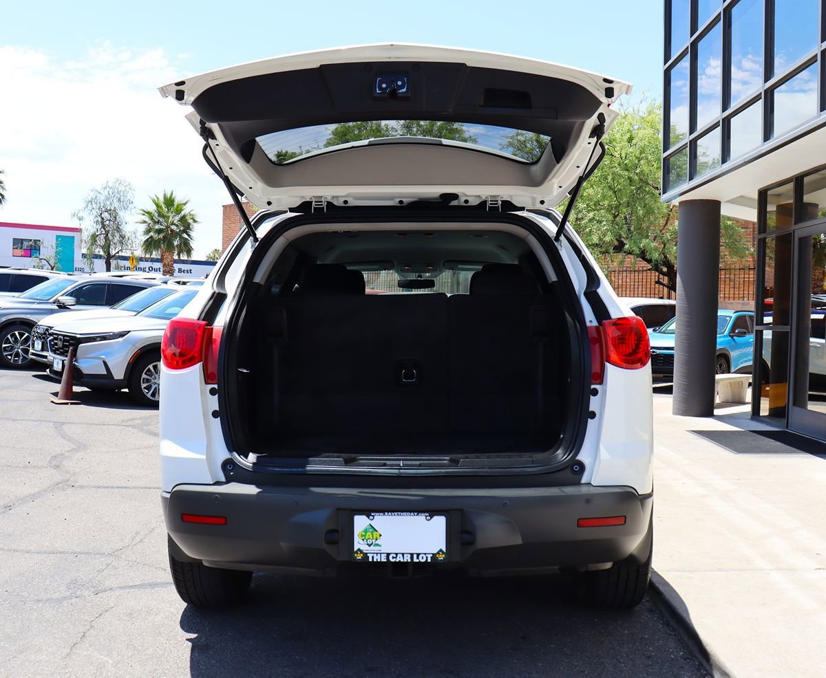 Used 2012 Chevrolet Traverse LT FWD image 22
