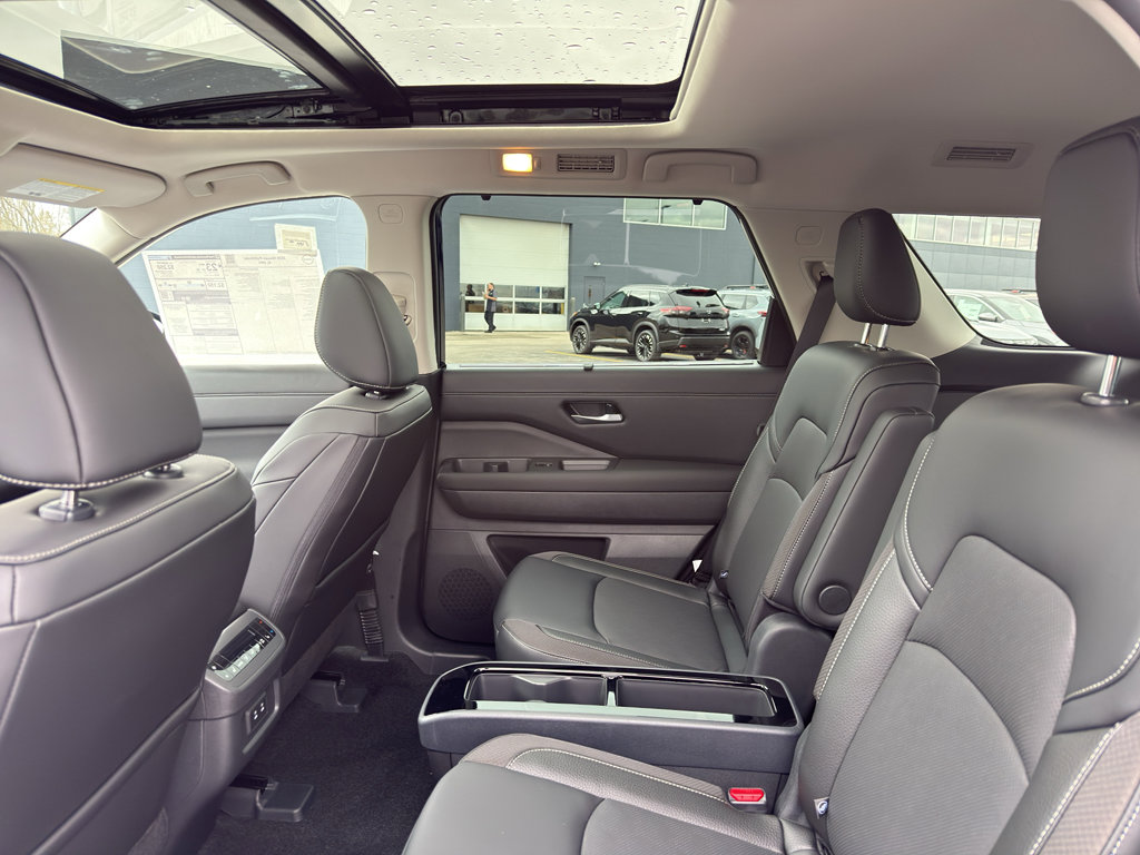 New 2026 Nissan Pathfinder SL image 33