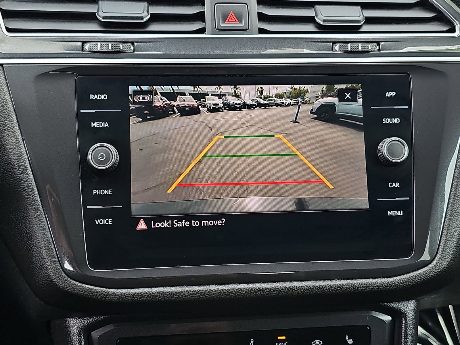 Used 2023 Volkswagen Tiguan SE FWD image 23
