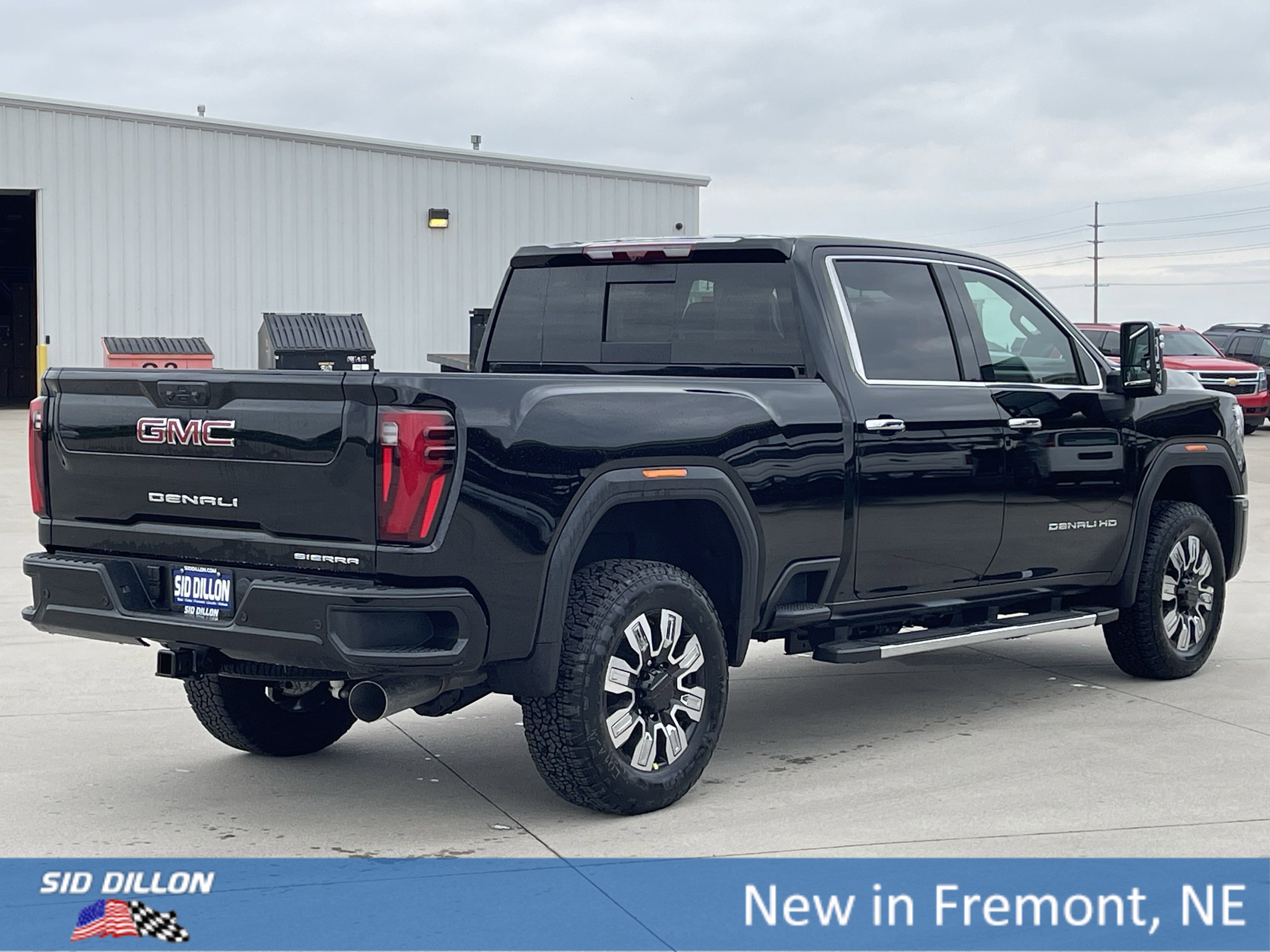 New 2025 GMC Sierra 2500 Denali w/ Denali Reserve Package image 15