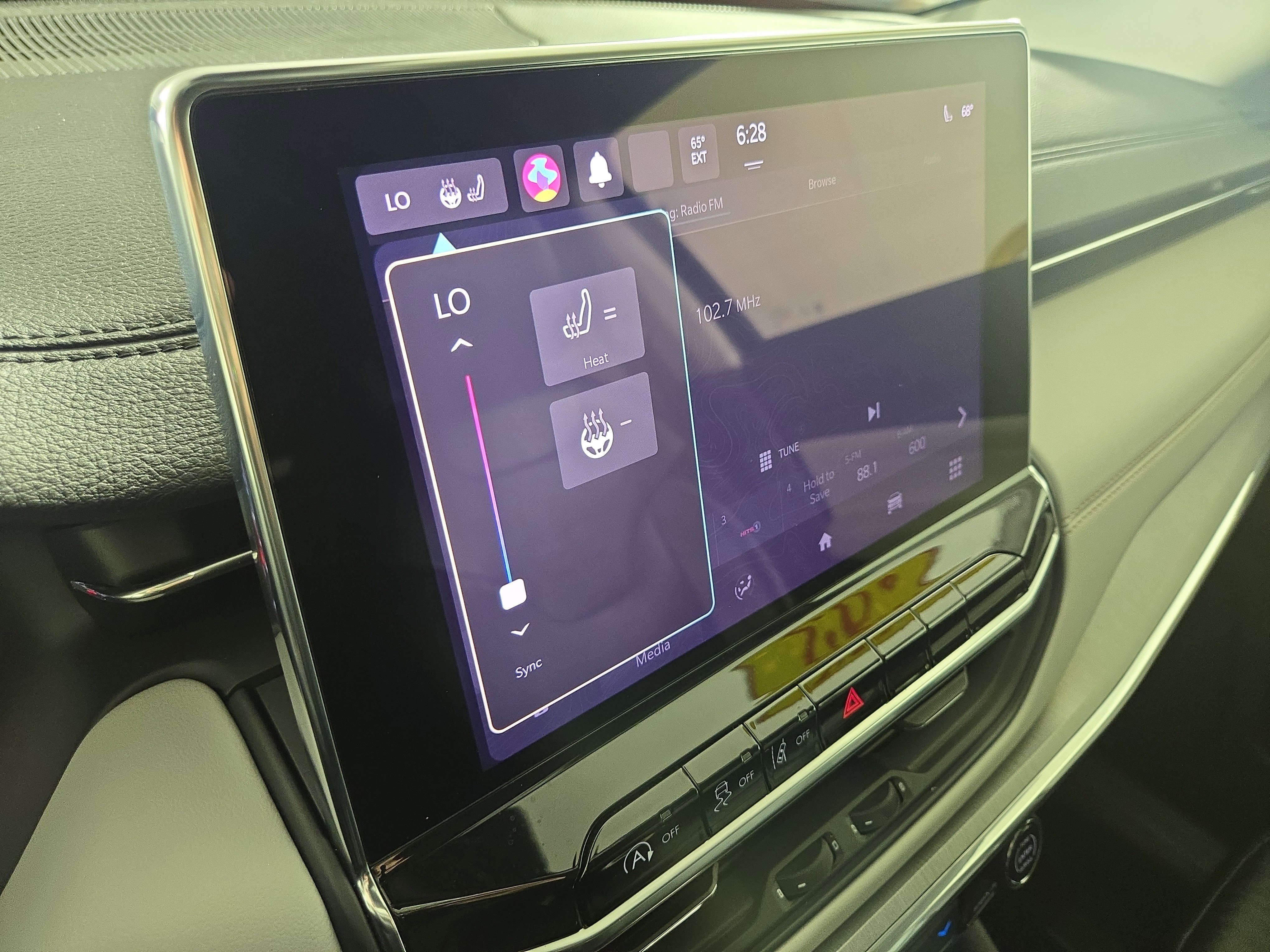 Used 2022 Jeep Compass Limited image 25