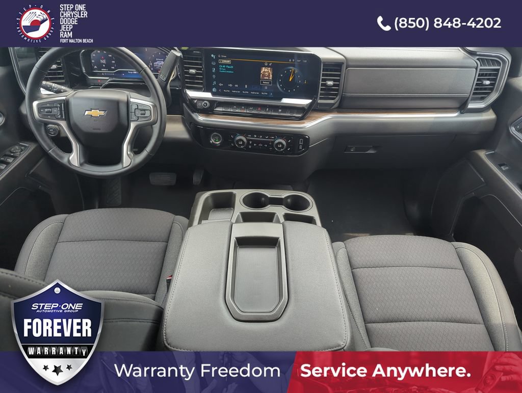 Used 2023 Chevrolet Silverado 1500 LT AWD/4WD image 14