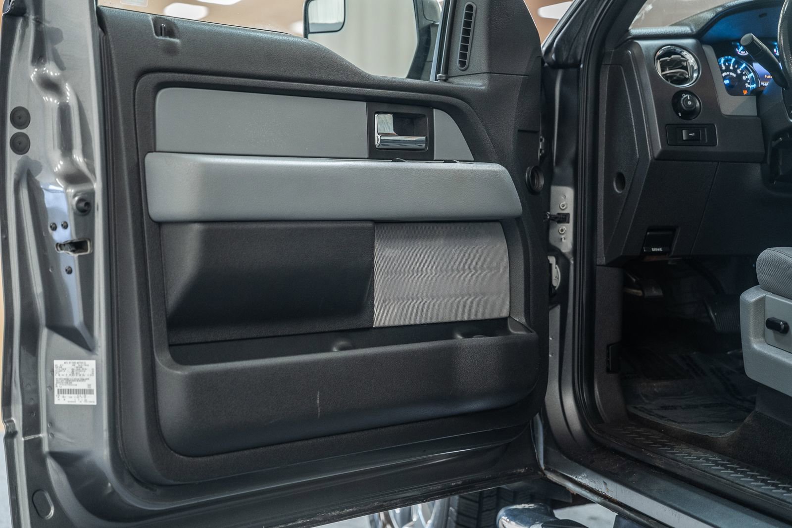 Used 2013 Ford F150 XLT w/ Luxury Equipment Group AWD/4WD image 40