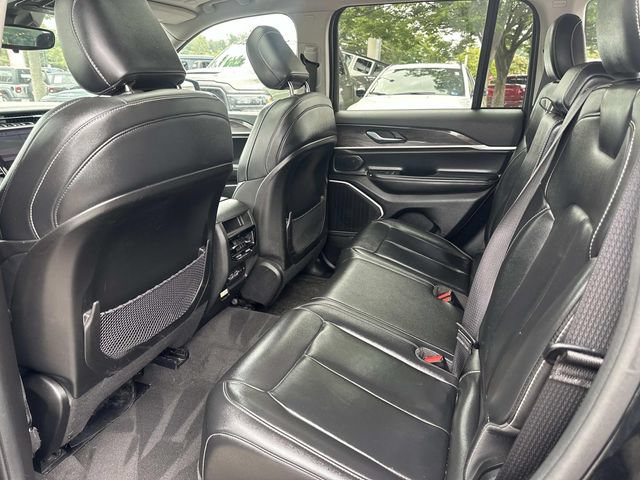 Used 2022 Jeep Grand Cherokee Limited AWD/4WD image 15
