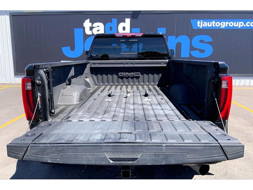 Used 2025 GMC Sierra 3500 Denali Ultimate AWD/4WD image 11