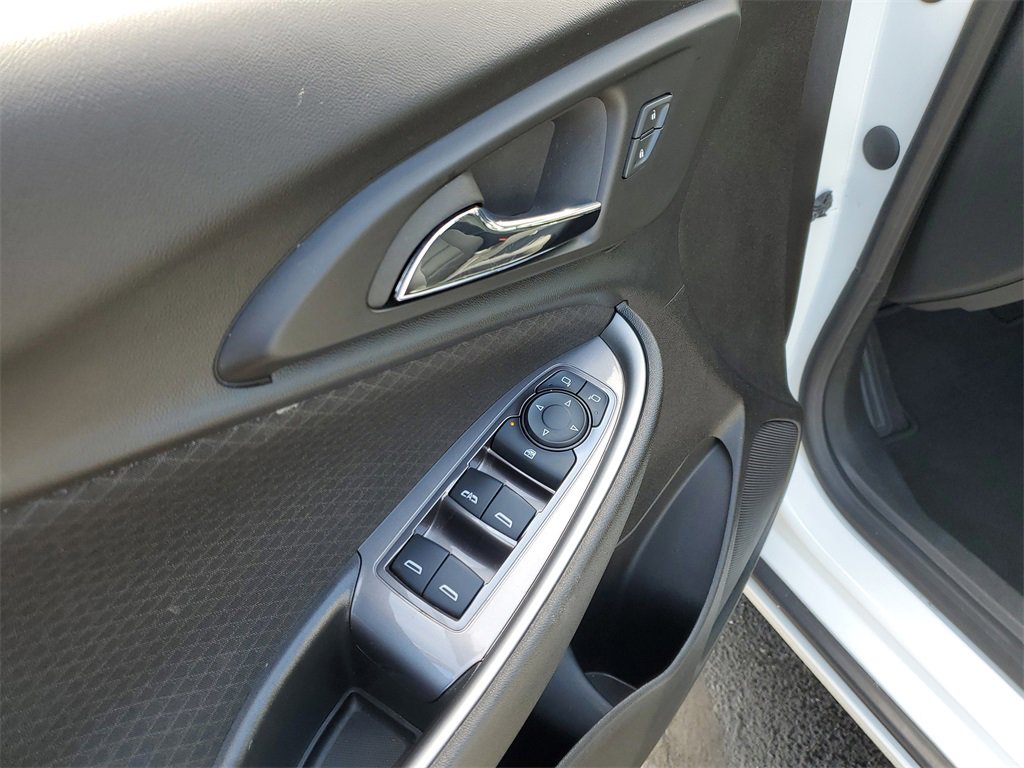 Used 2023 Chevrolet Malibu LT image 15