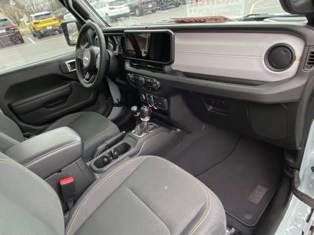 Used 2024 Jeep Wrangler Unlimited w/ Convenience Group image 19